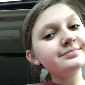 Meet your Posher, Abbey